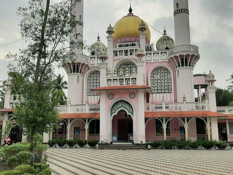Kaduvayil Juma Masjid   - best places to visit in Varkala